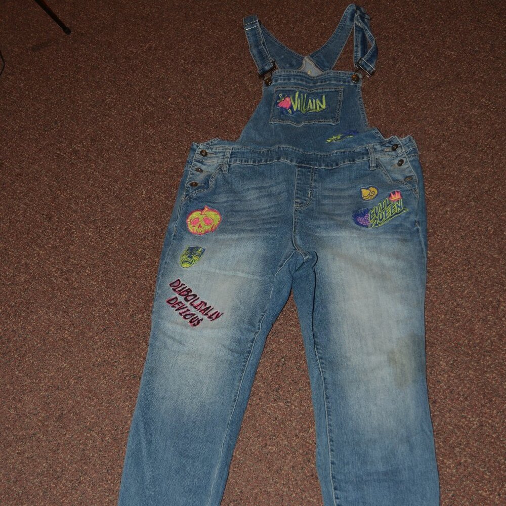 🚫SOLD🚫 Torrid Disney Villain Devious Evil Queen Jean Overalls Bibs Embroidered